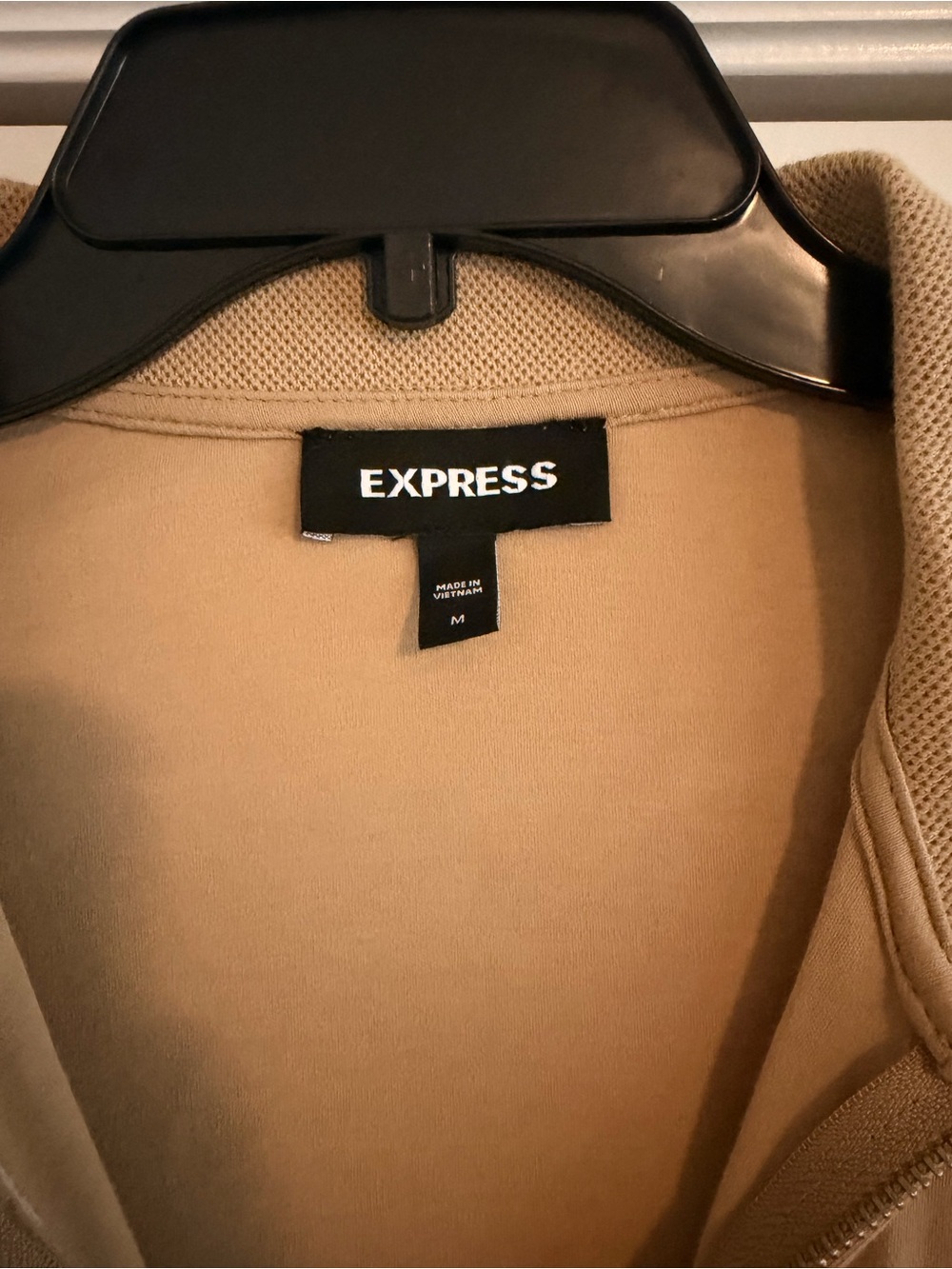 EXPRESS MEN’S POLO IN KHAKI WITH DARM TRIM SIZE MEDIUM - Picture 4 of 4